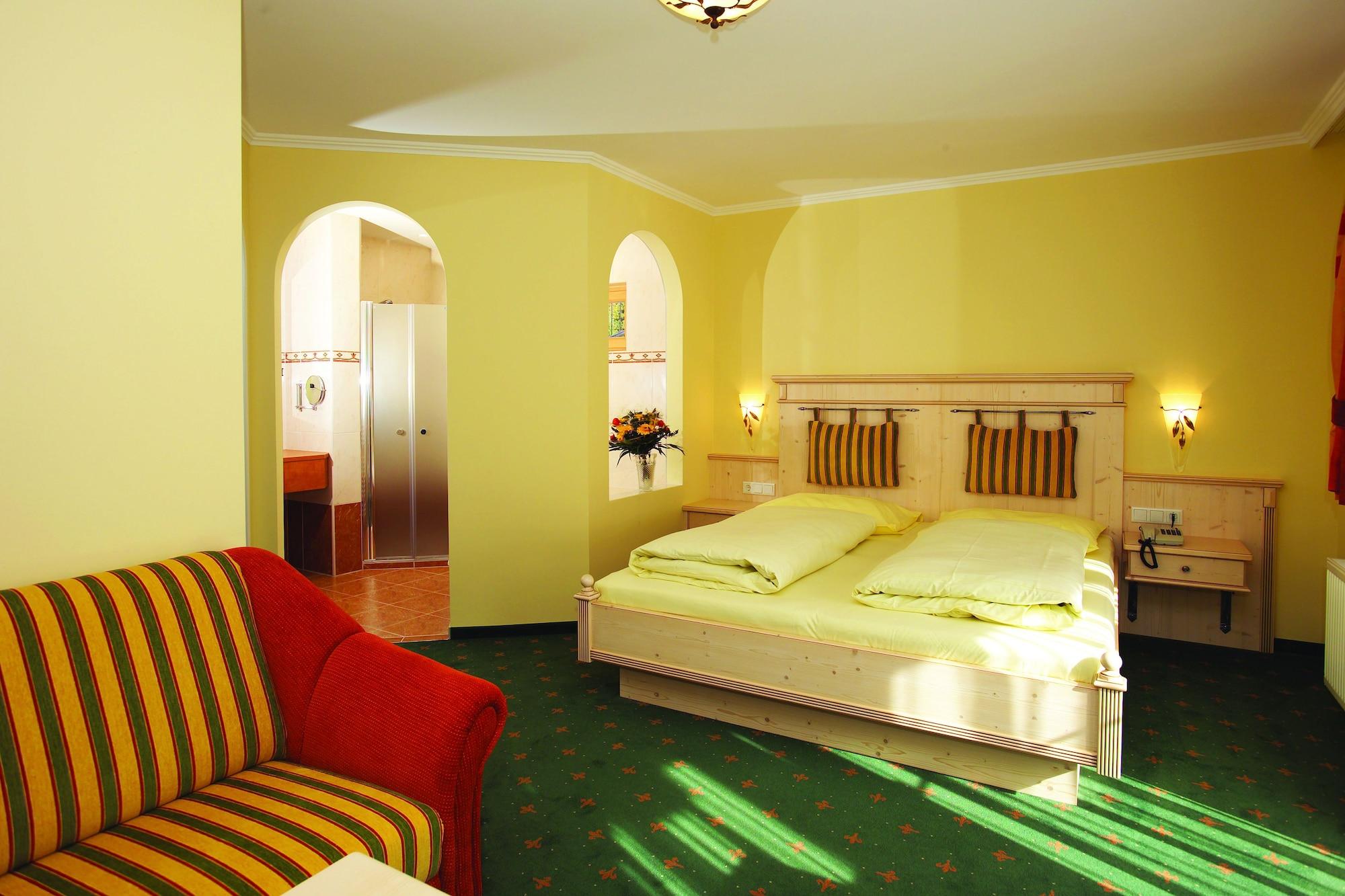 Hotel Vitaloase Zu Den Drei Bruedern Unken Bagian luar foto