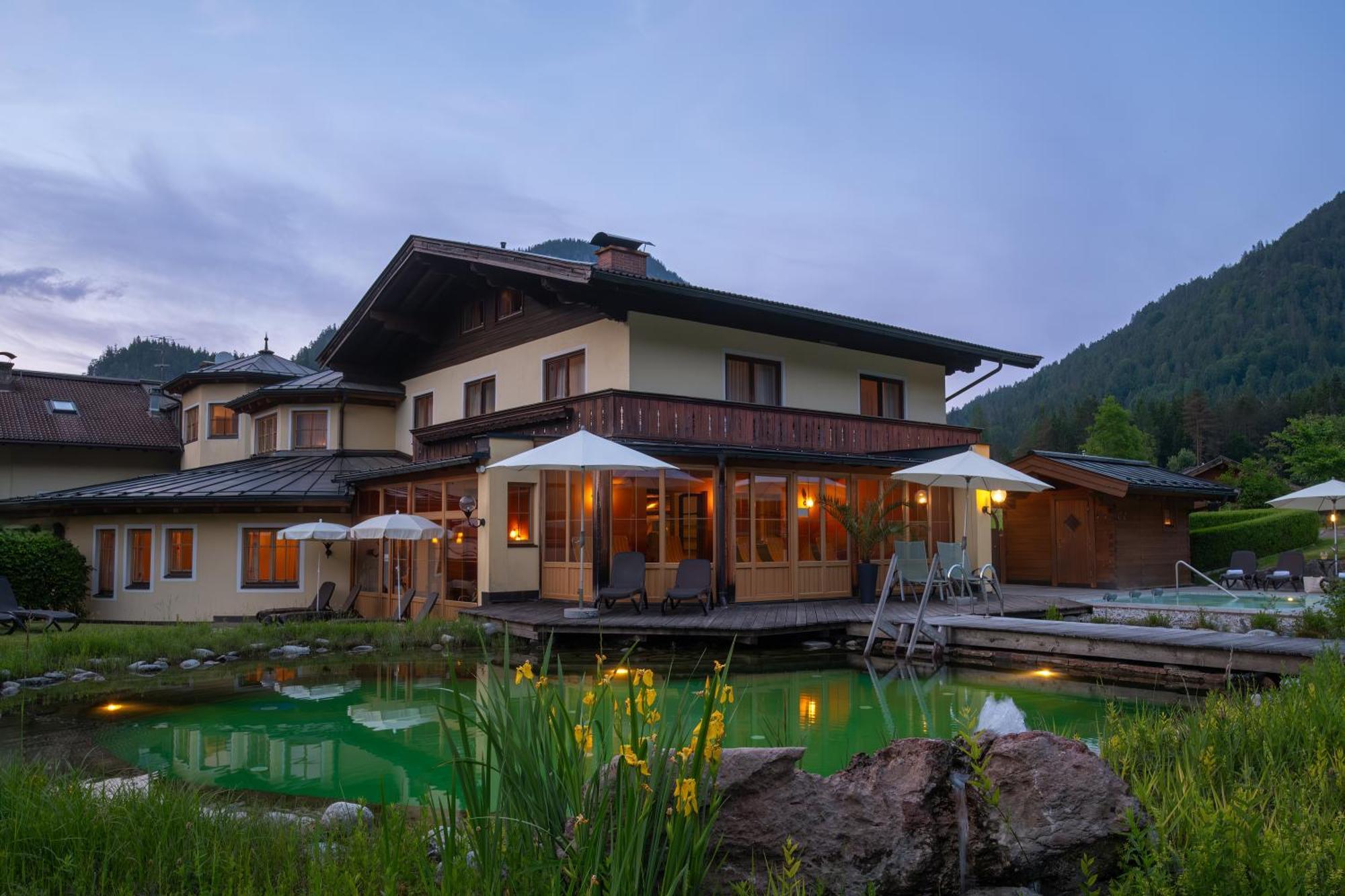 Hotel Vitaloase Zu Den Drei Bruedern Unken Bagian luar foto